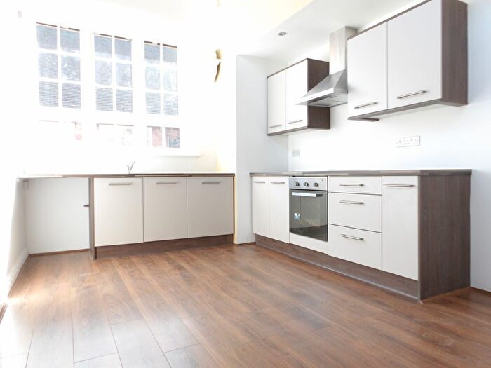 2 Bedroom Flat To Rent In Heritage Court, Mansfield, NG20
