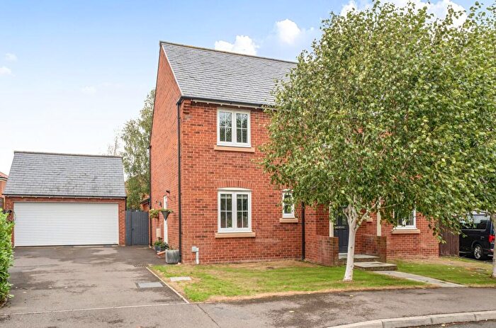 4 Bedroom Detached House For Sale In Acer Crescent, Almondsbury, BS32