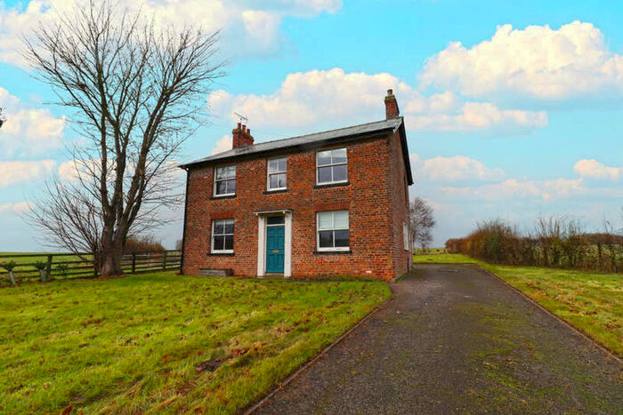 3 Bedroom Detached House To Rent In Main Street, Watton, YO25