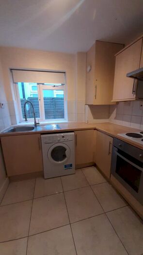 2 Bedroom Flat To Rent In Sunningfields Road, London, NW4