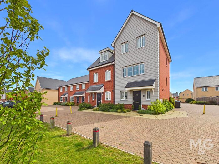3 Bedroom Semi-Detached House For Sale In Waits Close, Bury St. Edmunds, IP32