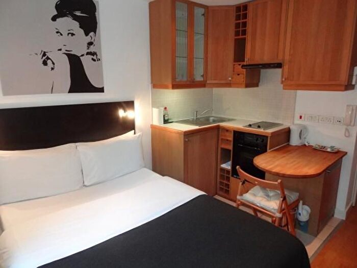 Studio To Rent In Cartwright Gardens, London, WC1H