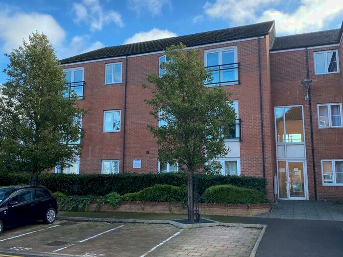 2 Bedroom Flat To Rent In Riverside Drive, Lincoln, LN5
