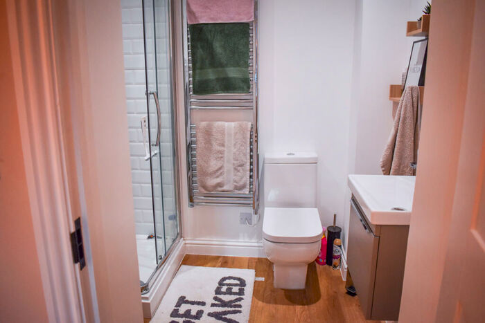 1 Bedroom Flat To Rent In Flat Bank Street, Lincoln, LN2