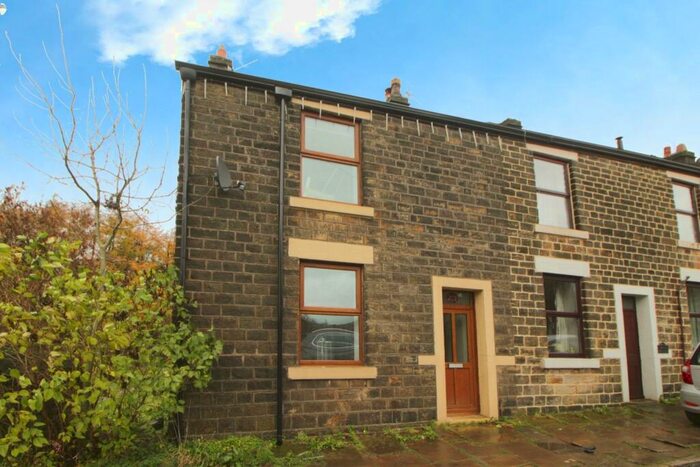 2 Bedroom House To Rent In Padfield Main Road, Hadfield, Glossop, Derbyshire, SK13