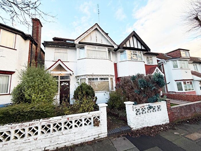 5 Bedroom Semi Detached House For Sale In Ambrose Avenue, London, NW11