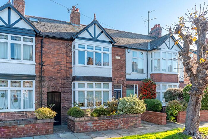 3 Bedroom Town House For Sale In Chestnut Avenue, York, YO31