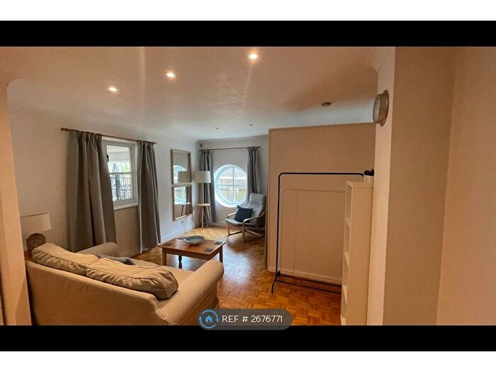 Studio To Rent In James Brindley Basin, Manchester, M1