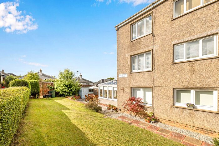 2 Bedroom Flat For Sale In / Coillesdene Grove, Edinburgh, EH15