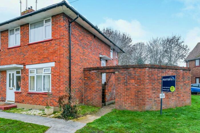 2 Bedroom Maisonette To Rent In Lye Copse Avenue, Farnborough GU14