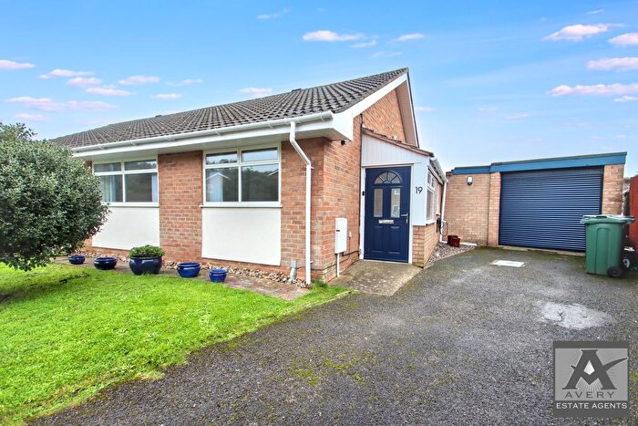 2 Bedroom Semi-Detached House To Rent In Ashbury Drive, BS22