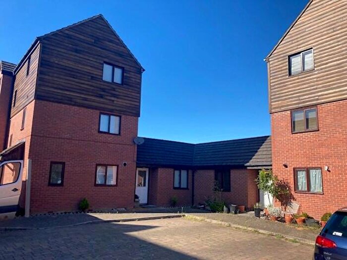 4 Bedroom House To Rent In Milton Keynes, MK9