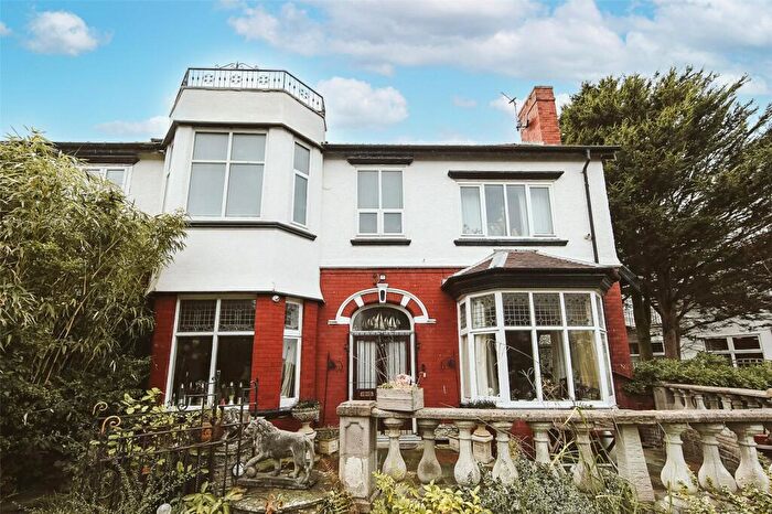 7 Bedroom Semi-Detached House For Sale In Albany Road, Southport, Merseyside, PR9