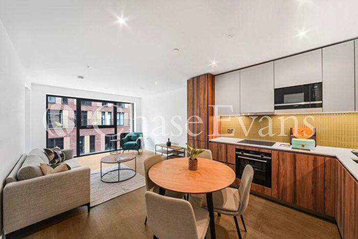 1 Bedroom Flat To Rent In Belfield Mansions, Park Amp; Sayer, Heygate Street, Elephant And Castle, London, SE17