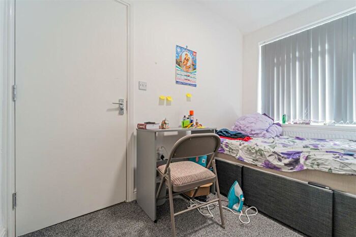 4 Bedroom House To Rent In Harborne Park Road, Birmingham, B17