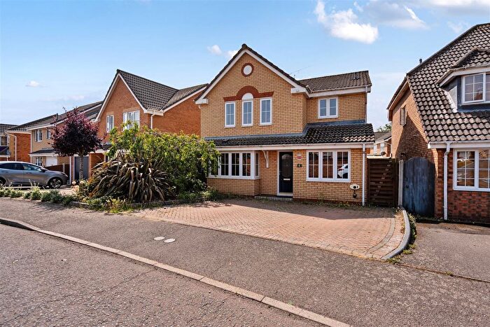4 Bedroom Detached House For Sale In Grimwade Close, Brantham, Manningtree, CO11