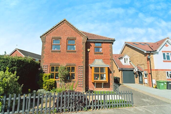 4 Bedroom Detached House For Sale In Rotherfield Avenue, Eastbourne, BN23