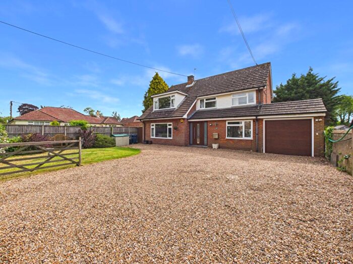 4 Bedroom Detached House For Sale In Lye Green Road, Chesham, Buckinghamshire, HP5