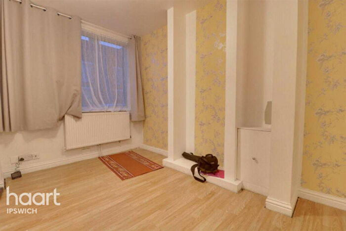3 Bedroom End Of Terrace House To Rent In Wallace Road, Ipswich, IP1