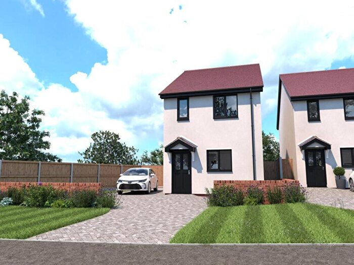 2 Bedroom Detached House For Sale In Rookery Hill, Corringham, SS17