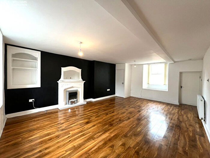 3 Bedroom Terraced House For Sale In High Street, Stamp House, Llannerch-y-medd, Anglesey, LL71