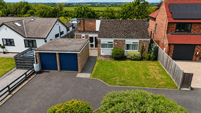 3 Bedroom Detached Bungalow For Sale In Horton Road, Slapton, LU7