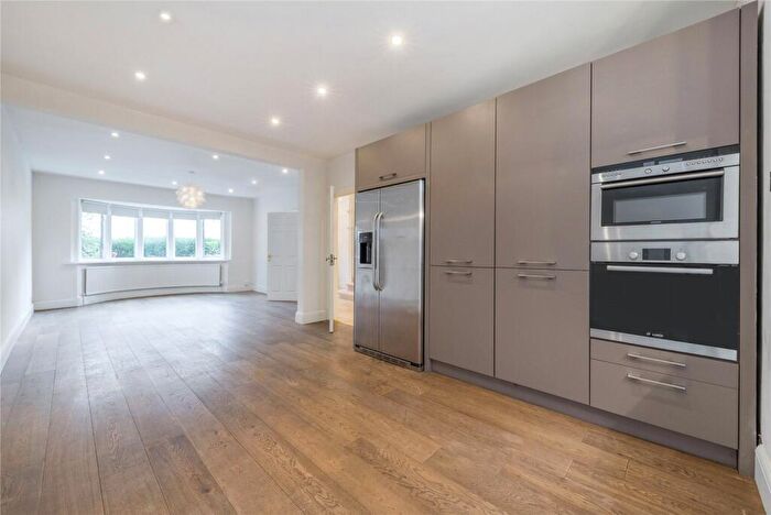 5 Bedroom Semi-Detached House To Rent In Hampstead Gardens, Temple Fortune, NW11