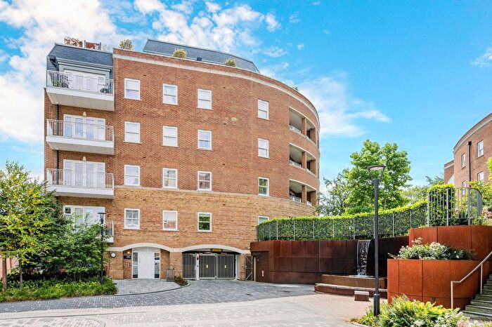 2 Bedroom Flat For Sale In Hardwick House, Eden Place, Oxted, RH8