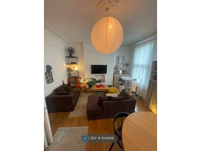 1 Bedroom Flat To Rent In Brook Green, Hammersmith, W6