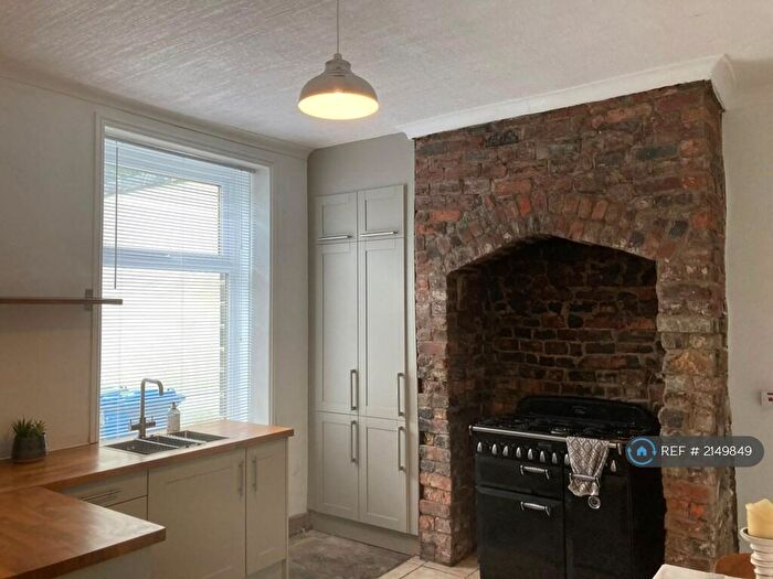 2 Bedroom Terraced House To Rent In Peel Street, Rawtenstall, Rossendale, BB4