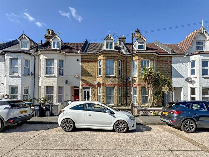 5 Bedroom Terraced House For Sale In Bayford Road, Littlehampton, BN17
