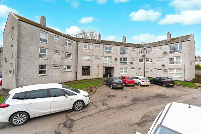 2 Bedroom Flat For Sale In Mossgiel Road, Cumbernauld, Glasgow, North Lanarkshire, G67