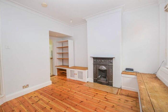 2 Bedroom Terraced House To Rent In Cowick Road, Tooting, SW17