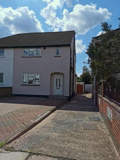 5 Bedroom Semi-Detached House To Rent In Iveagh Avenue, London, NW10