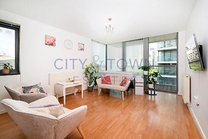 2 Bedroom Apartment For Sale In Abbott's Wharf, Stainsby Road, E14