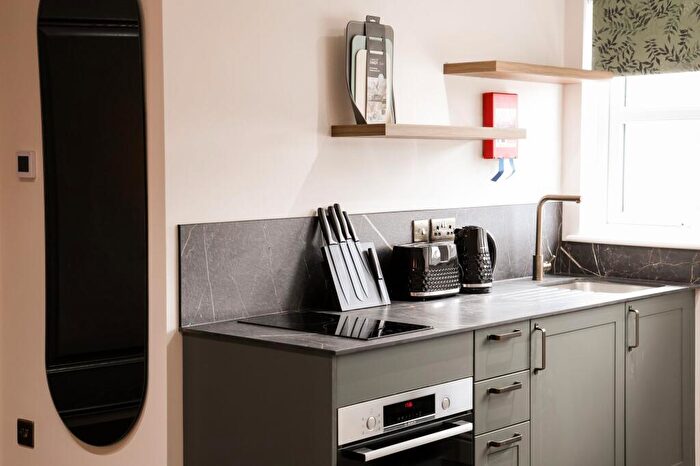 Studio To Rent In Bath Road, Bristol, BS4