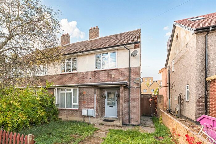 1 Bedroom Maisonette For Sale In Shadwell Drive, Northolt, UB5