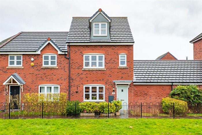 4 Bedroom Town House For Sale In Crooke Grove, Buckshaw Village, Chorley, PR7