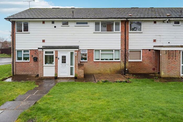 2 Bedroom Maisonette For Sale In Bells Hill Green, Stoke Poges, SL2