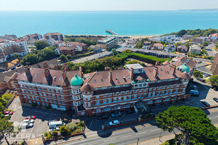 2 Bedroom Apartment For Sale In Owls Road, Bournemouth, BH5