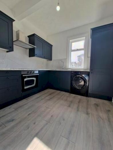 2 Bedroom Flat To Rent In Jubilee Road, Whitburn, Bathgate, EH47