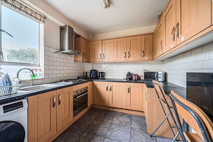 3 Bedroom Flat For Sale In Johns Aird Court, Little Venice, London, W2
