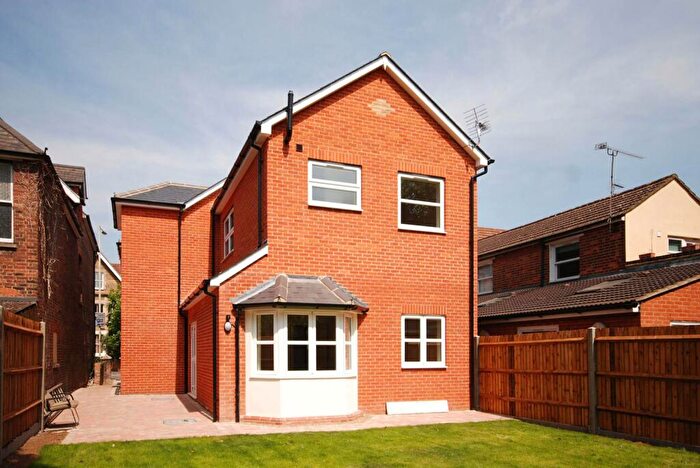 2 Bedroom Flat To Rent In Farnham Road, Guildford, GU2