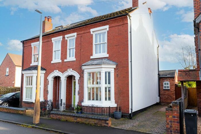 4 Bedroom Semi Detached House For Sale In Heath Street, Stourbridge, DY8