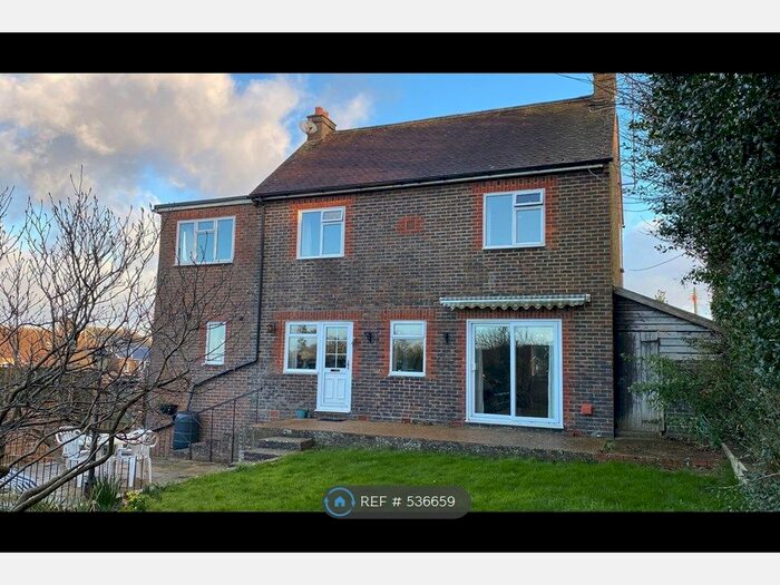 3 Bedroom Detached House To Rent In Wivelsfield Road, Haywards Heath RH16