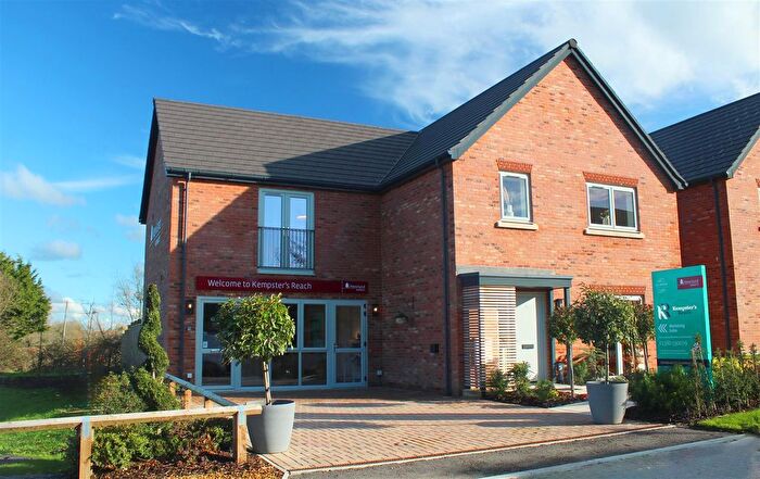 5 Bedroom Detached House For Sale In Kempster's Reach, Worton, SN10