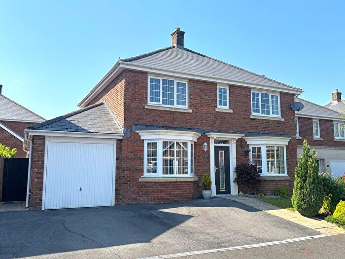 4 Bedroom Detached House For Sale In Punchbowl View, Llanfoist, NP7