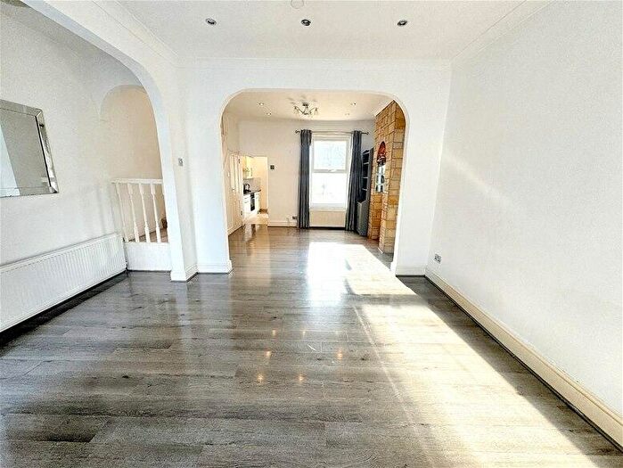 3 Bedroom House To Rent In Hughan Road, Stratford, E15