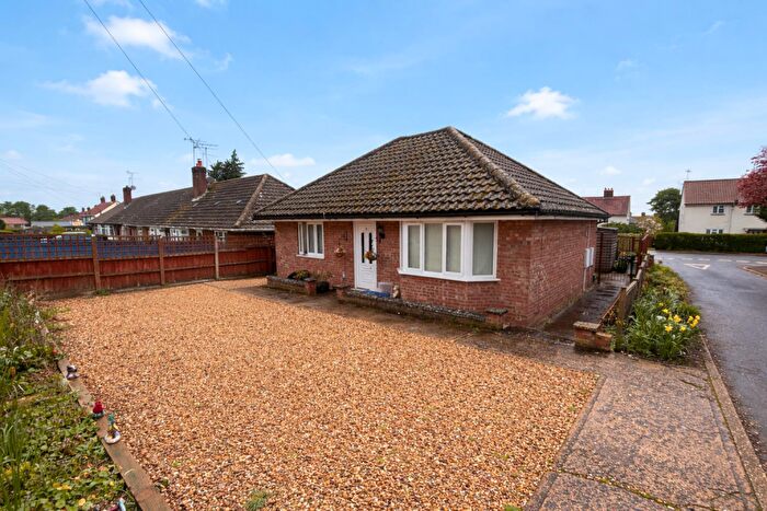 2 Bedroom Bungalow For Sale In Williamson Crescent, Thetford, IP24