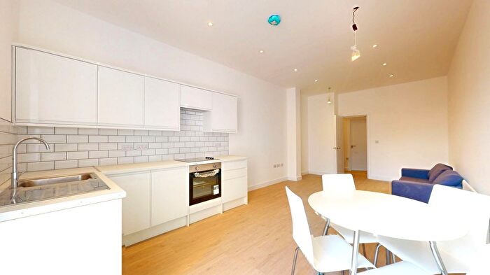 2 Bedroom Flat To Rent In Church Street, Enfield, Greater London, EN2